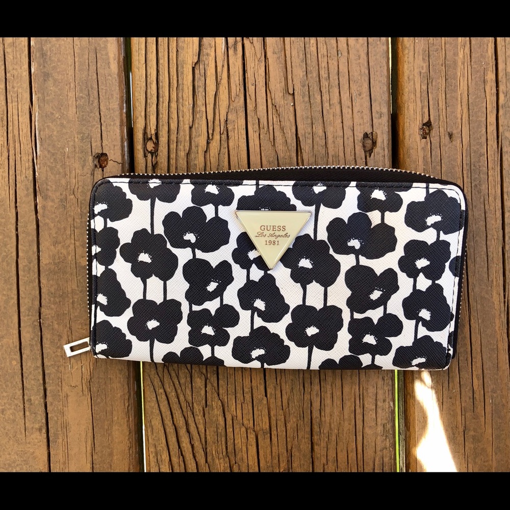 Guess wallet